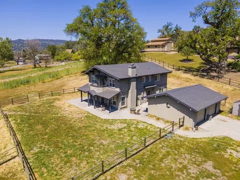 24201 Silver Creek Way, Tehachapi, CA 93561 photo 4