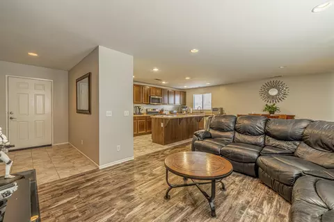 3134 Patti Ln, Lancaster, CA 93535 photo 6