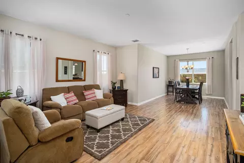 8822 Mora Ct, Lancaster, CA 93536 photo 5