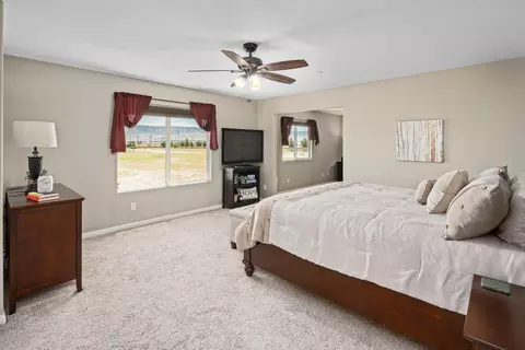 8822 Mora Ct, Lancaster, CA 93536 photo 22
