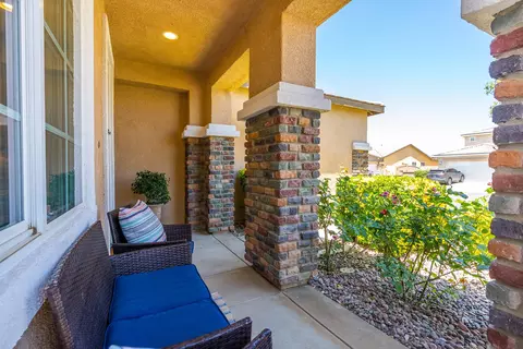 8822 Mora Ct, Lancaster, CA 93536 photo 4