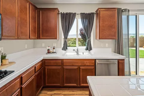 8822 Mora Ct, Lancaster, CA 93536 photo 11