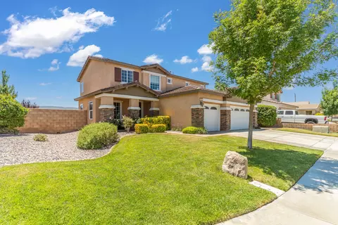8822 Mora Ct, Lancaster, CA 93536 photo 2