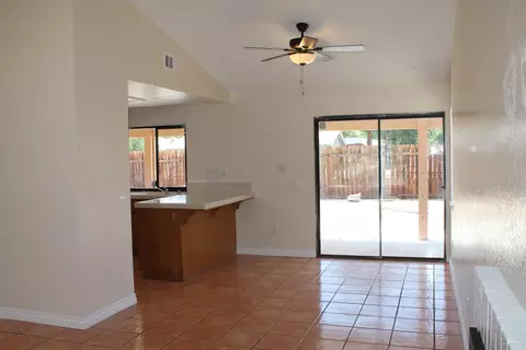 37919 Janus Dr, Palmdale, CA 93550 photo 4