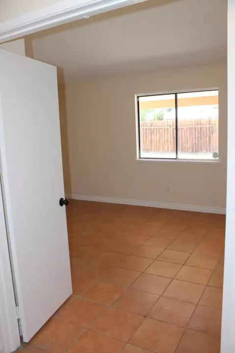 37919 Janus Dr, Palmdale, CA 93550 photo 13