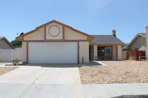 37919 Janus Dr, Palmdale, CA 93550 photo 1