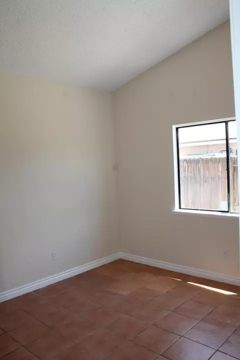 37919 Janus Dr, Palmdale, CA 93550 photo 11