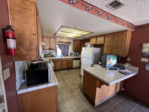 40658 E 174th St, Lancaster, CA 93535 photo 4