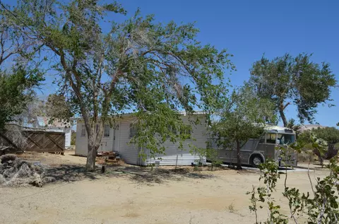 6465 Backus Rd, Mojave, CA 93501 photo 2