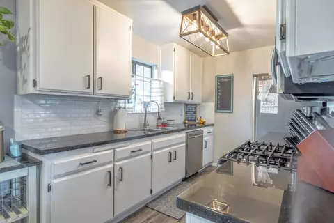 22207 Mariposa Rd, Tehachapi, CA 93561 photo 14