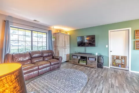22207 Mariposa Rd, Tehachapi, CA 93561 photo 8
