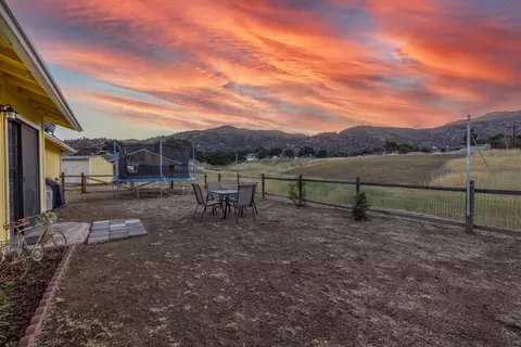 22207 Mariposa Rd, Tehachapi, CA 93561 photo 32