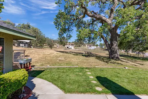 24400 Hart Dr, Tehachapi, CA 93561 photo 34