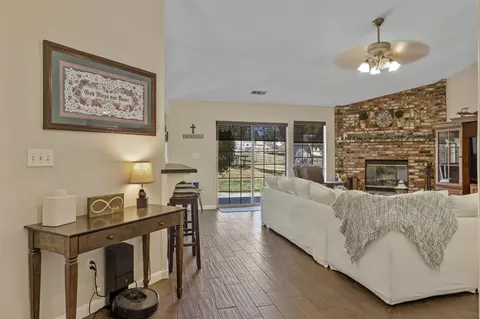 24400 Hart Dr, Tehachapi, CA 93561 photo 6
