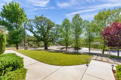 24400 Hart Dr, Tehachapi, CA 93561 photo 4