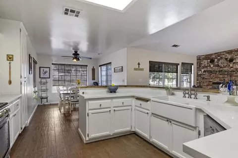 24400 Hart Dr, Tehachapi, CA 93561 photo 10