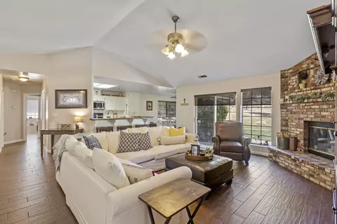 24400 Hart Dr, Tehachapi, CA 93561 photo 9