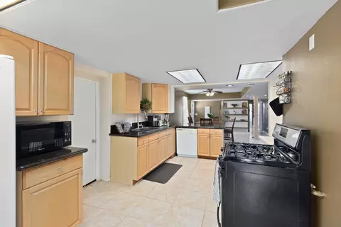 43838 Adler Ave, Lancaster, CA 93534 photo 13