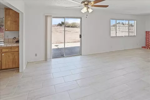 41004 E 174th St, Lancaster, CA 93535 photo 6