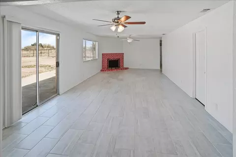41004 E 174th St, Lancaster, CA 93535 photo 5