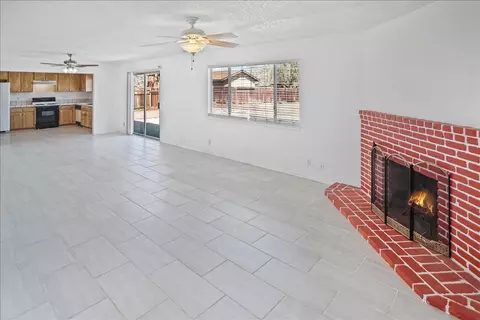 41004 E 174th St, Lancaster, CA 93535 photo 3