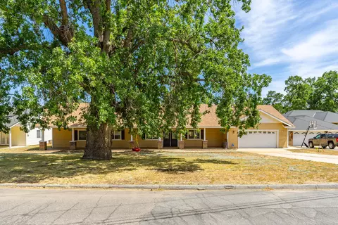 17161 Bold Venture Dr, Tehachapi, CA 93561 photo 1