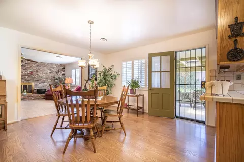 706 Mulberry St, Tehachapi, CA 93561 photo 9
