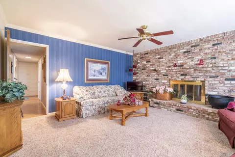 706 Mulberry St, Tehachapi, CA 93561 photo 16