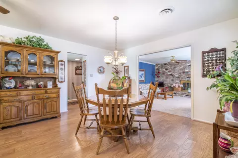 706 Mulberry St, Tehachapi, CA 93561 photo 7