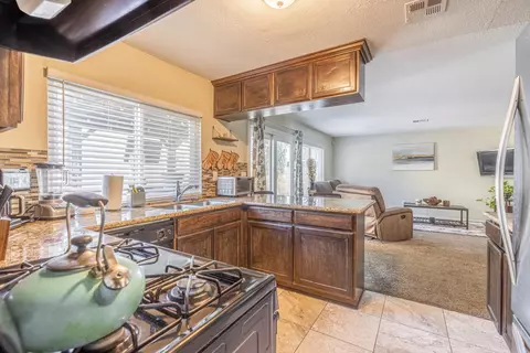 44004 Andale Ave, Lancaster, CA 93535 photo 6