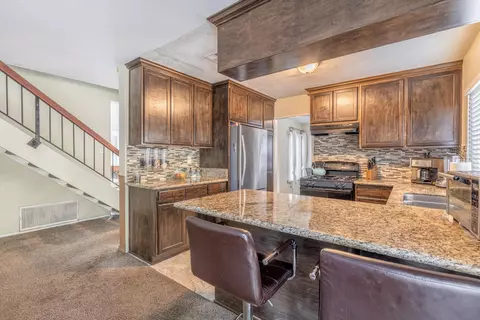 44004 Andale Ave, Lancaster, CA 93535 photo 5
