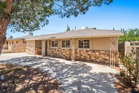 439 Ave P-14 E, Palmdale, CA 93550 photo 2