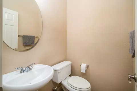 43527 Blossom Dr, Lancaster, CA 93536 photo 24
