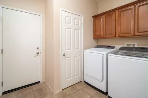 43527 Blossom Dr, Lancaster, CA 93536 photo 23