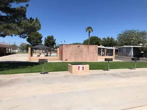 3255 Ave R E #140, Palmdale, CA 93550 photo 3