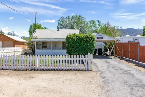 218 Valley Blvd W, Tehachapi, CA 93561 photo 2