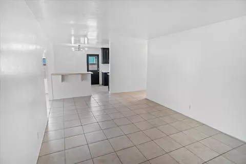 44221 2nd St E, Lancaster, CA 93535 photo 5
