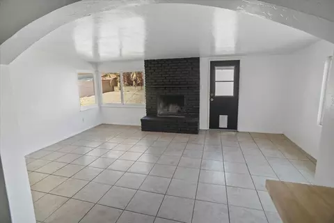 44221 2nd St E, Lancaster, CA 93535 photo 4