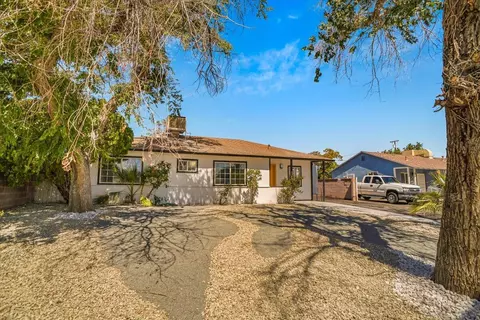44221 2nd St E, Lancaster, CA 93535 photo 2