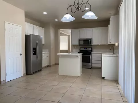 45857 Coventry Ct, Lancaster, CA 93534 photo 9