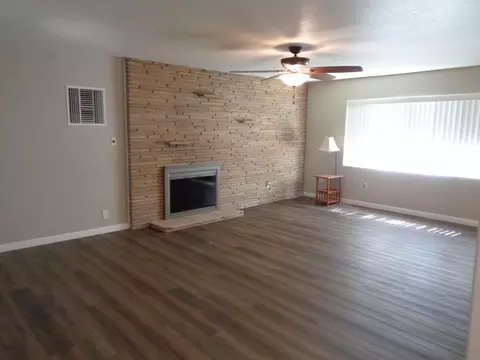 38513 12th St E, Palmdale, CA 93550 photo 8