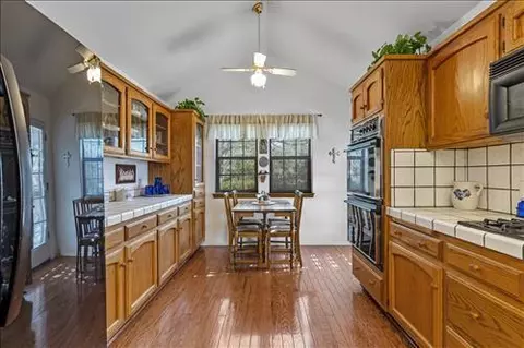 21900 Park Dr, Tehachapi, CA 93561 photo 10