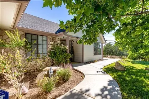 21900 Park Dr, Tehachapi, CA 93561 photo 1
