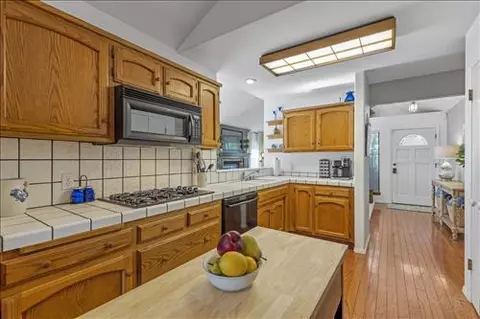 21900 Park Dr, Tehachapi, CA 93561 photo 9