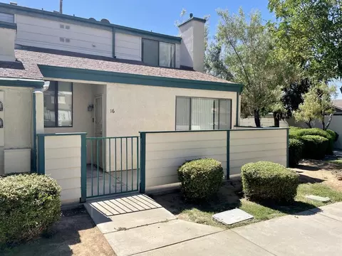 44526 E 15th St UNIT 16, Lancaster, CA 93535 photo 1