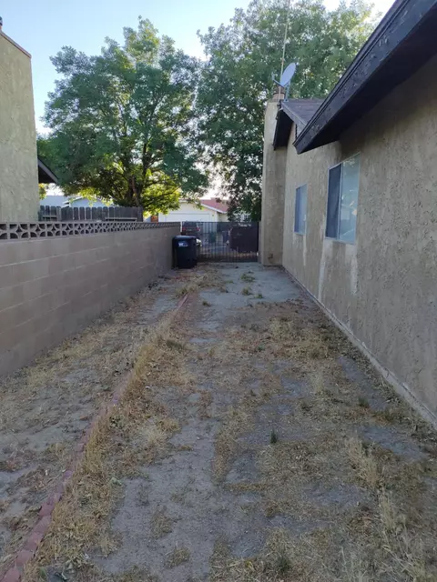44746 E 27th E St, Lancaster, CA 93535 photo 6
