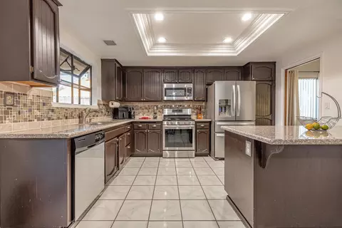 42916 Sunny Ln, Lancaster, CA 93536 photo 11