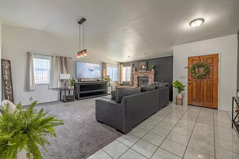 42916 Sunny Ln, Lancaster, CA 93536 photo 7