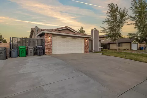 42916 Sunny Ln, Lancaster, CA 93536 photo 3