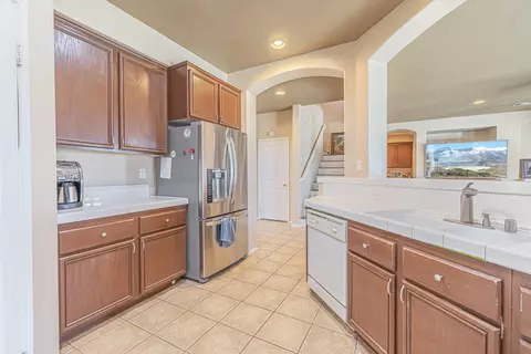 3501 Sungate Dr, Palmdale, CA 93551 photo 8